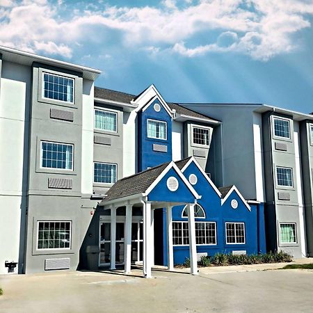 Microtel Inn & Suites By Wyndham Bluffs Каунсил-Блафс Экстерьер фото