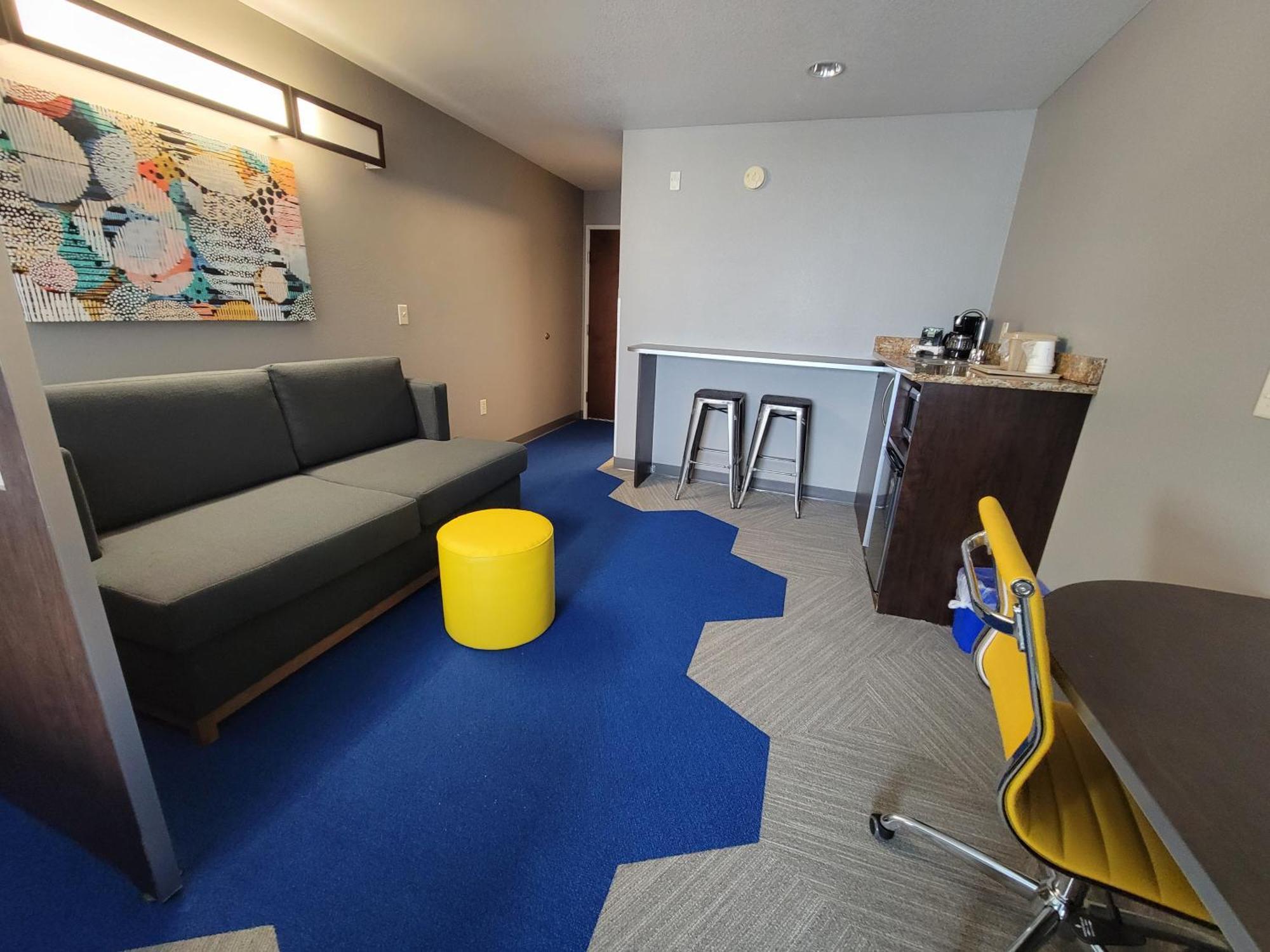 Microtel Inn & Suites By Wyndham Bluffs Каунсил-Блафс Экстерьер фото