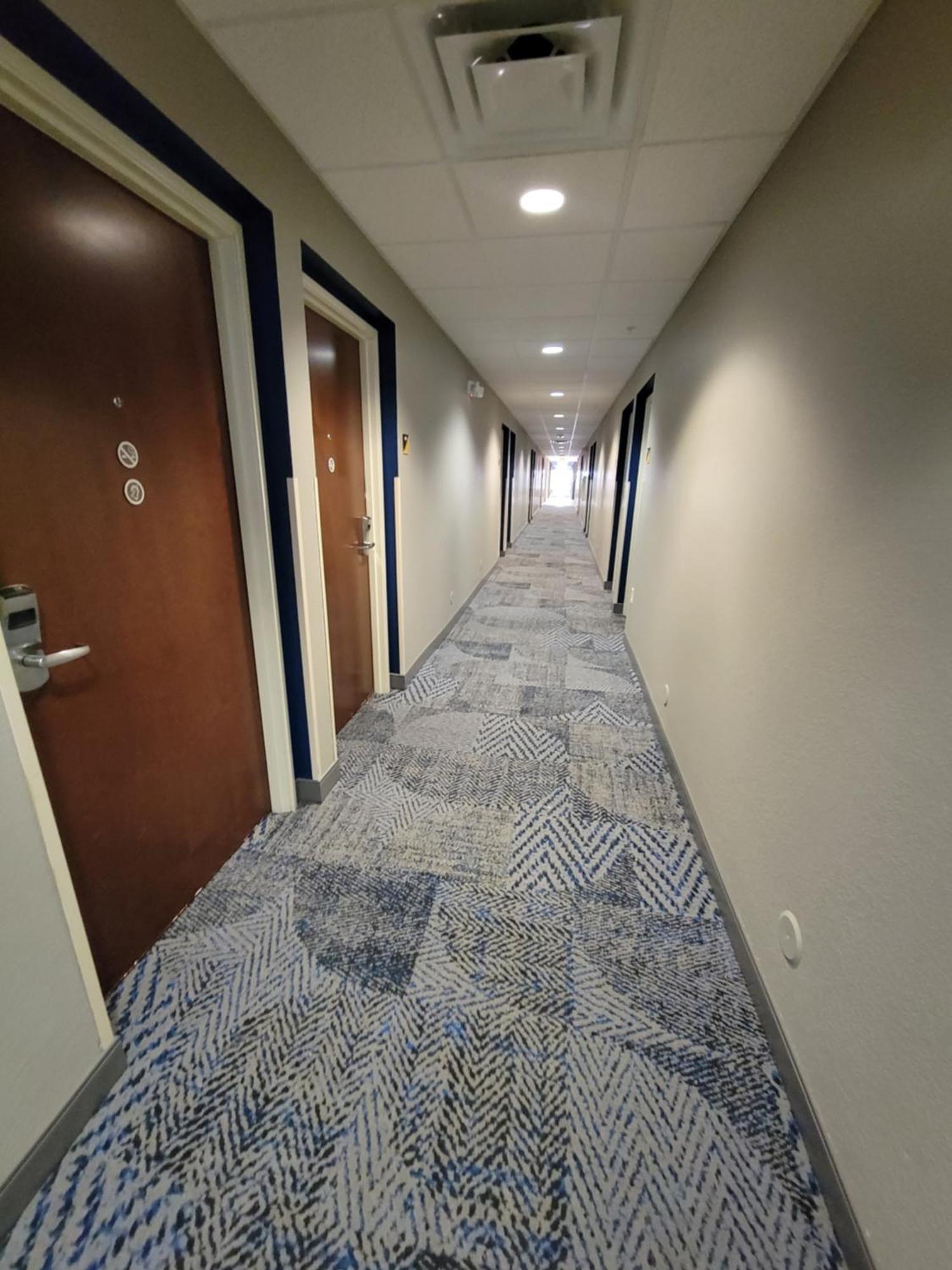 Microtel Inn & Suites By Wyndham Bluffs Каунсил-Блафс Экстерьер фото