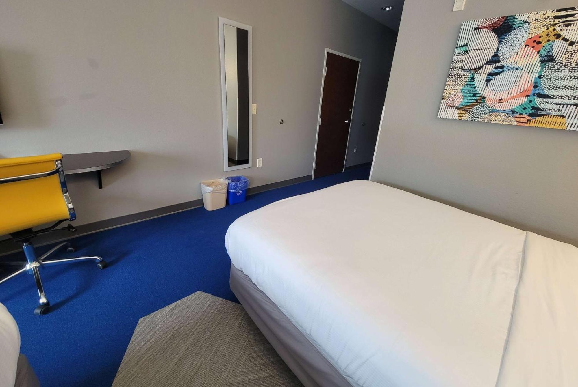 Microtel Inn & Suites By Wyndham Bluffs Каунсил-Блафс Экстерьер фото